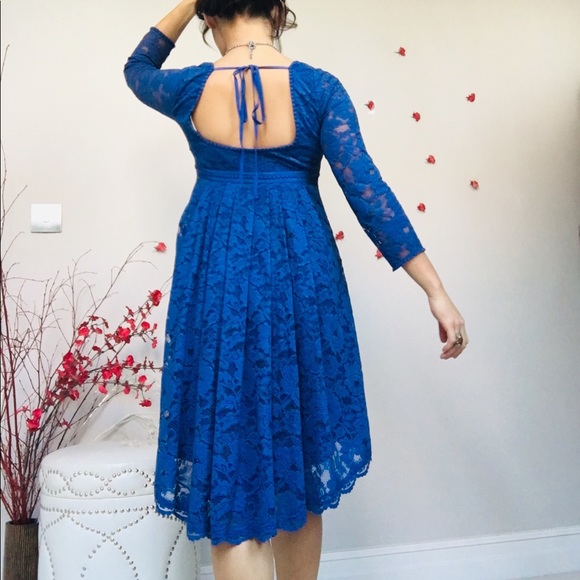 ✨Free People Royal Blue Floral Lace Empire Dress✨ - Picture 5 of 8